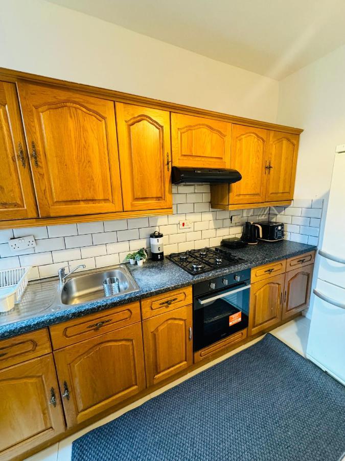 Ferienhaus 2 Bedrooms House Near Central London