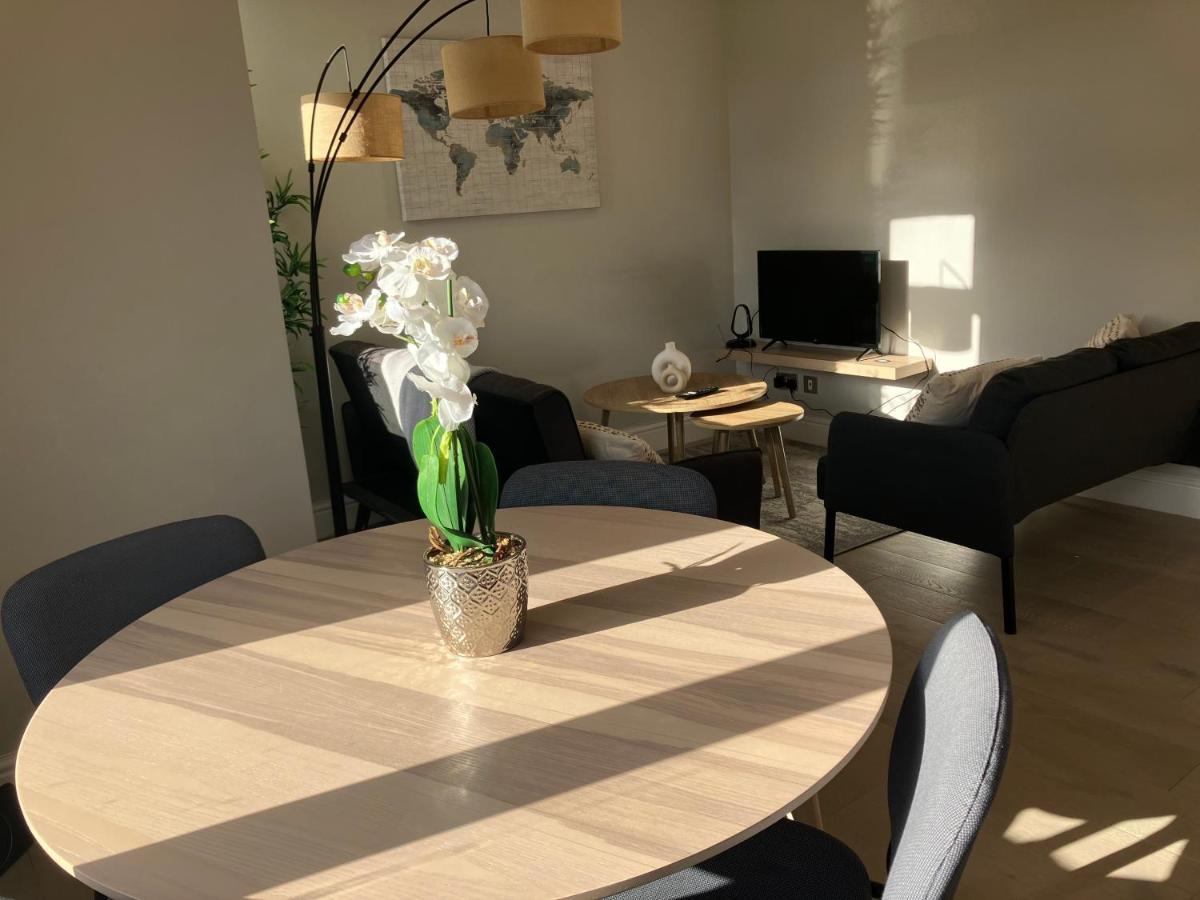 Splendid 2 Bed Flat With Private Terrace In Wimbledon - 2 The Queens * Londres