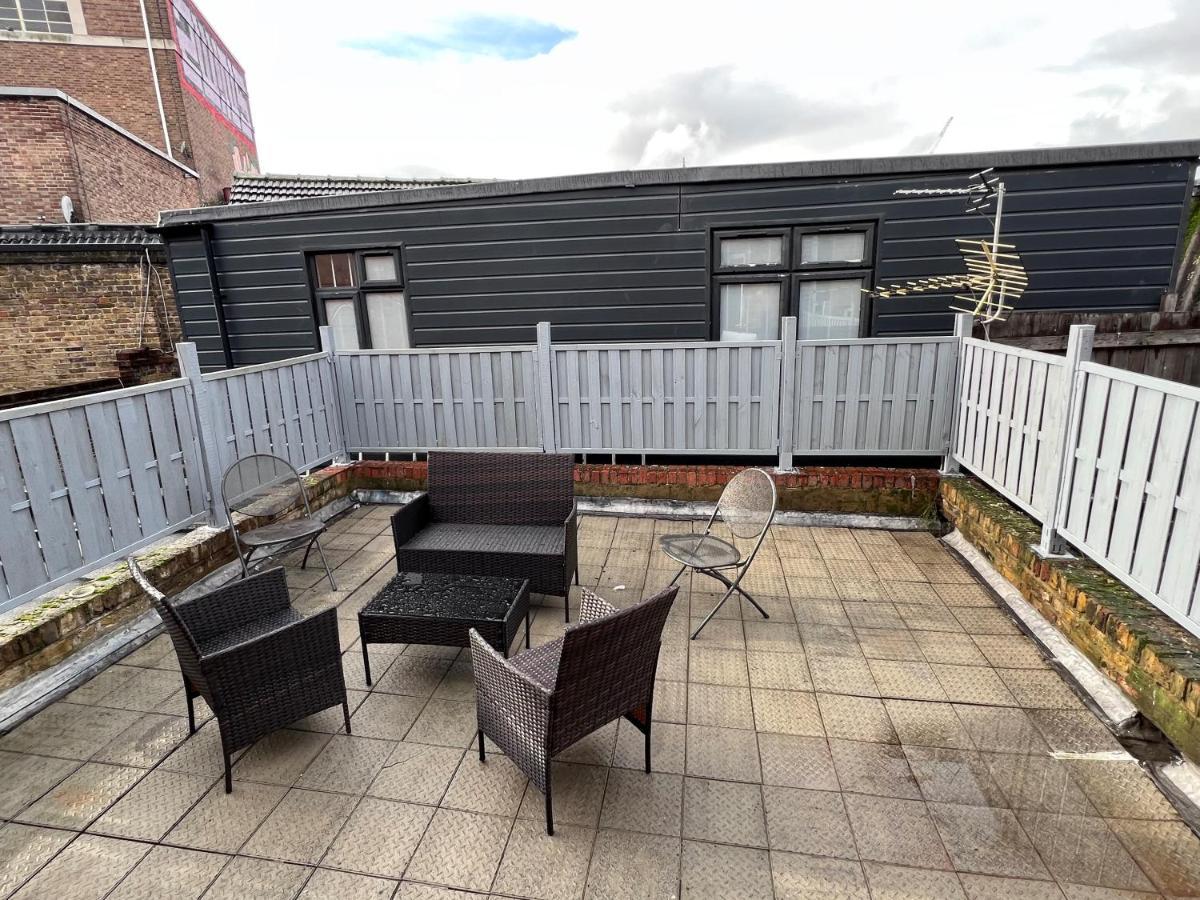 Leilighet Flat In With Large Patio *