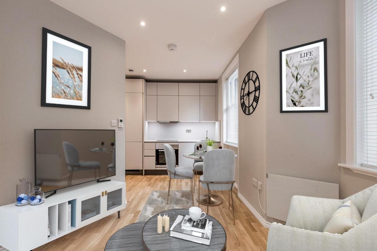 Kensington Olympia Apartment, Breakfast Apartment *