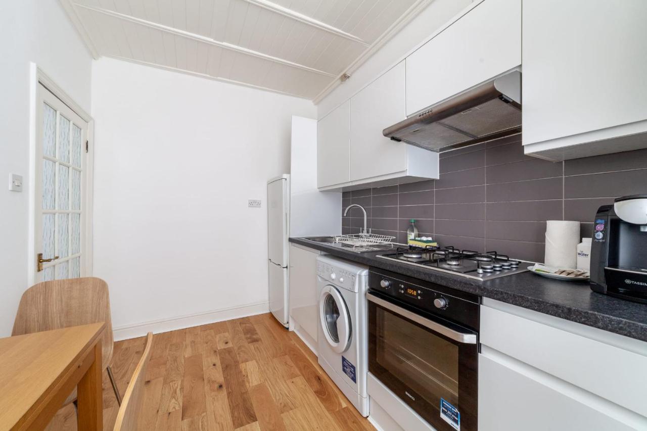 Period Victorian Abode In Idyllic Kings Cross * London