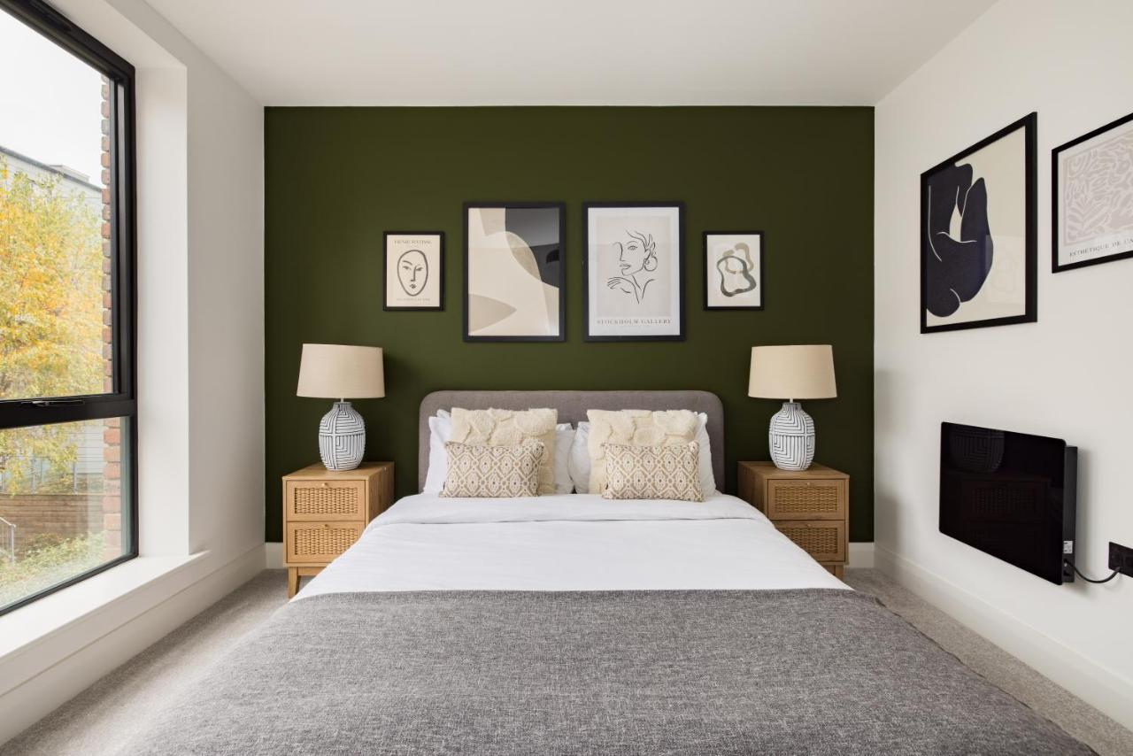 The Wembley Hideout - Stylish 2bdr Flat With Balcony Apartment London