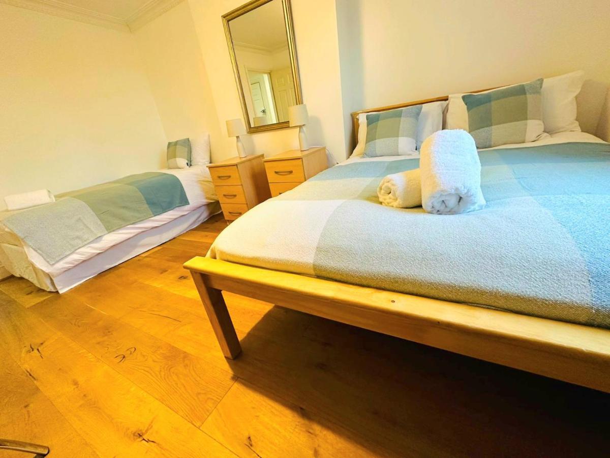 Leilighet Cosy In Kensington - Great Location! 3 Minutes Walk To Earl's Court Station