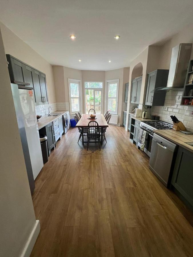 Grand Tulse Hill * London