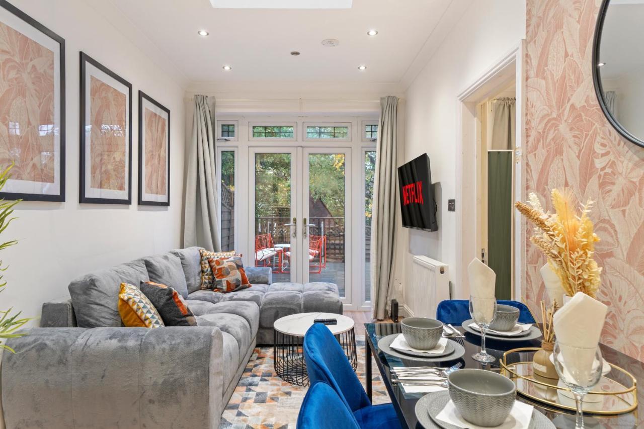 Apartment Stunning 3-Bedroom In London - Sleeps 8 *