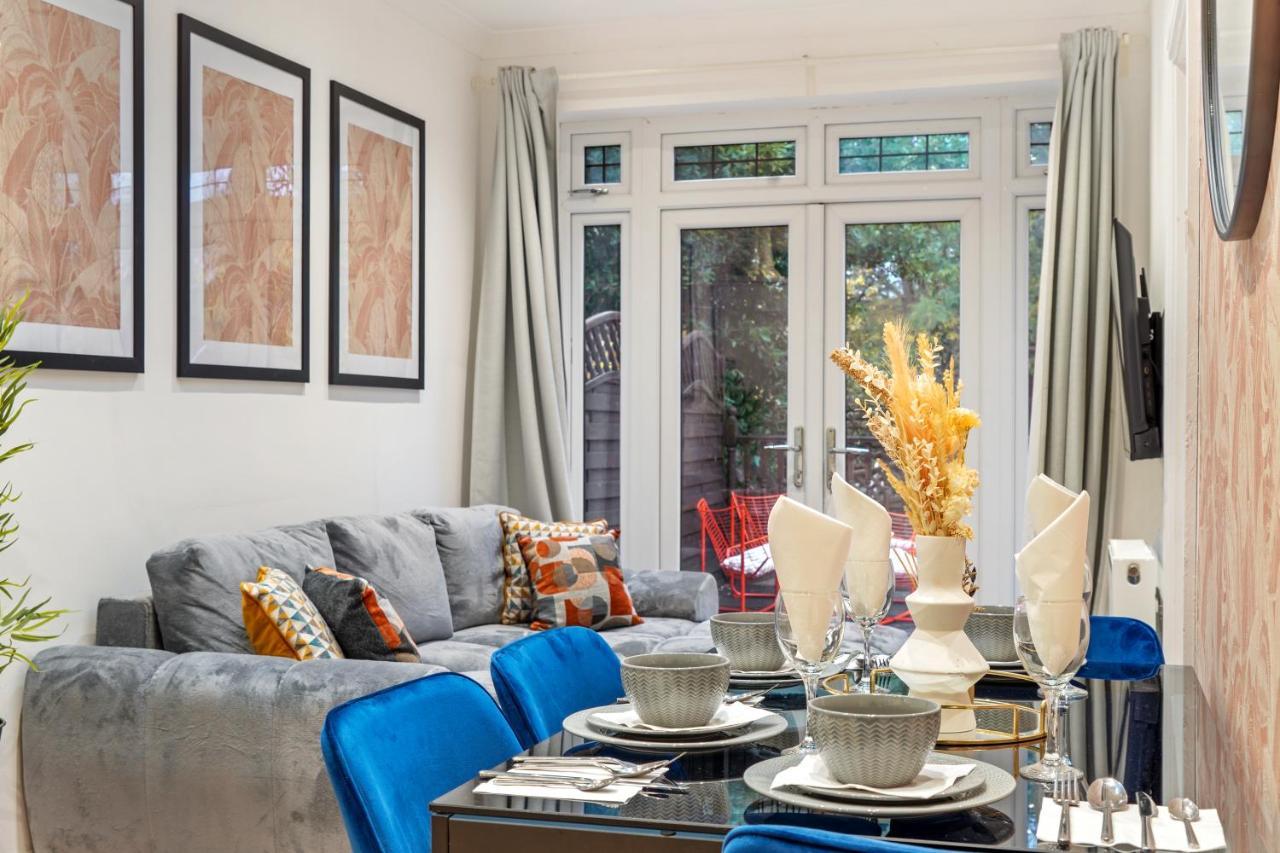 Stunning 3-Bedroom In London - Sleeps 8 * London