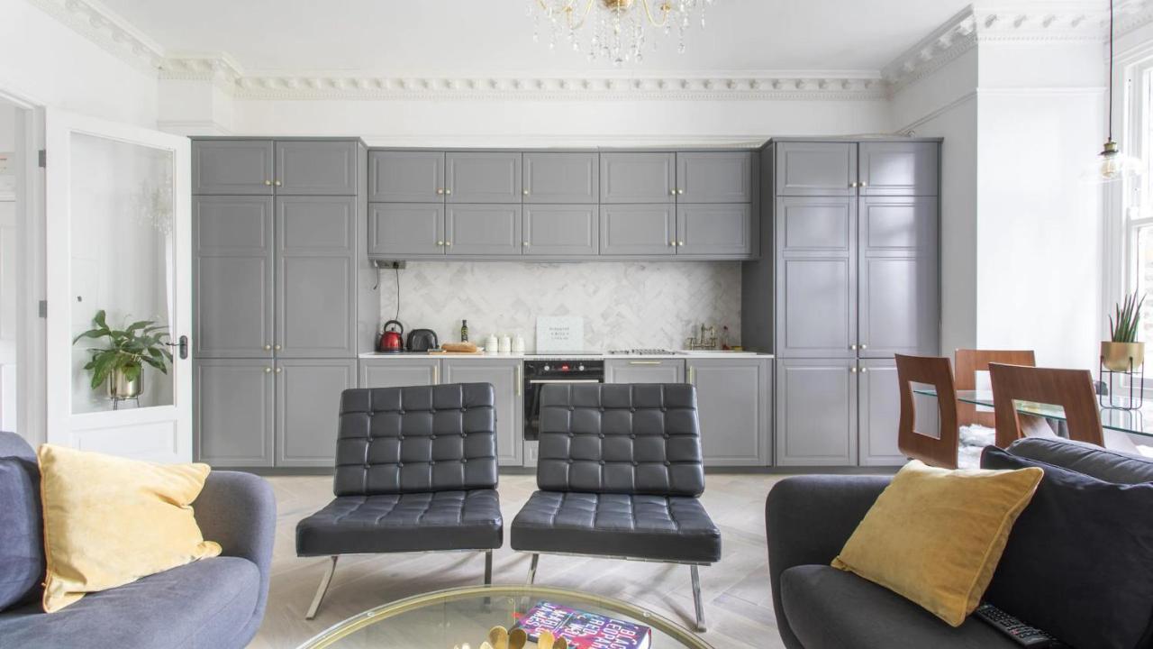 Stunning 4-bed In London-parking & Garden * Londen