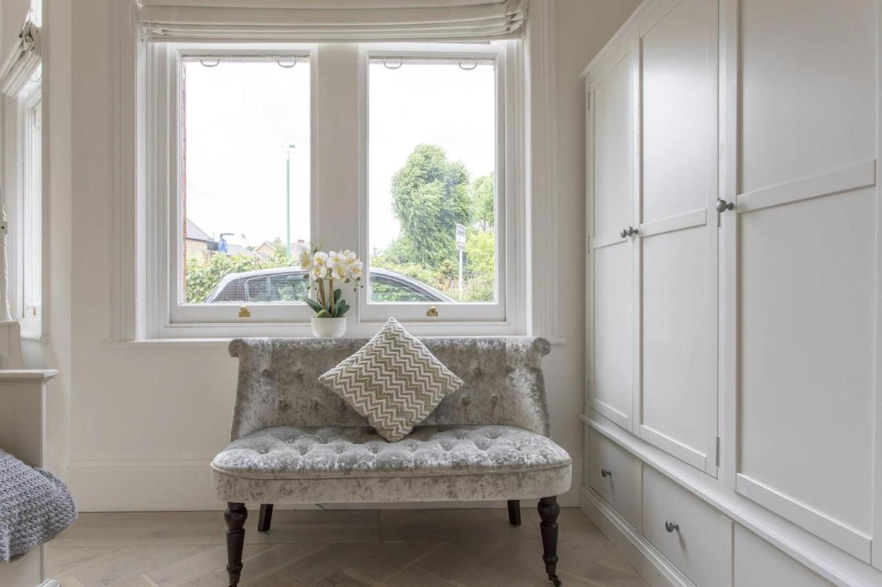 Stunning 4-bed In London-parking & Garden Appartement