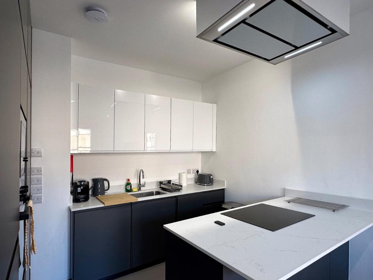 Nancy's Place In Notting Hill - 2 Double Beds, Ideal For Families Appartement *