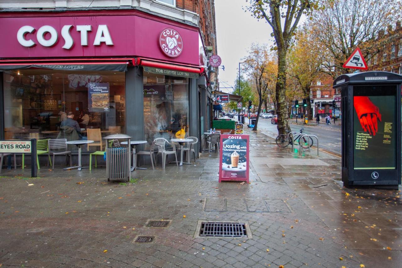 Italianflat - Kilburn Art Style London