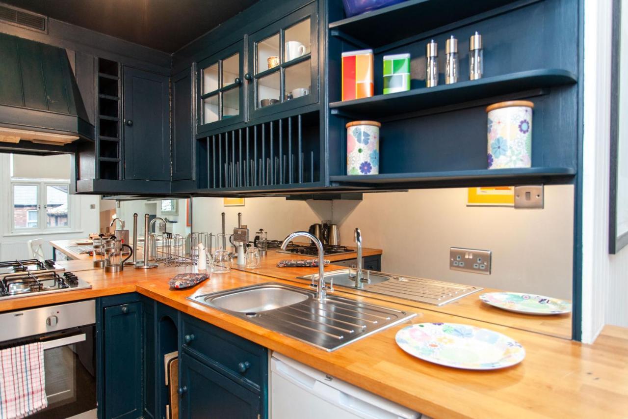 Italianflat - Kilburn Art Style * Londen
