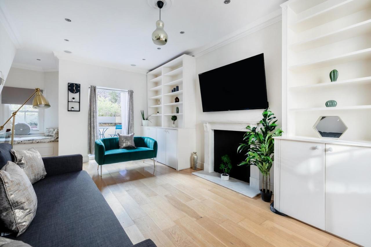 Beautiful 4 Bedroom House Near Paddington Station Holiday home London
