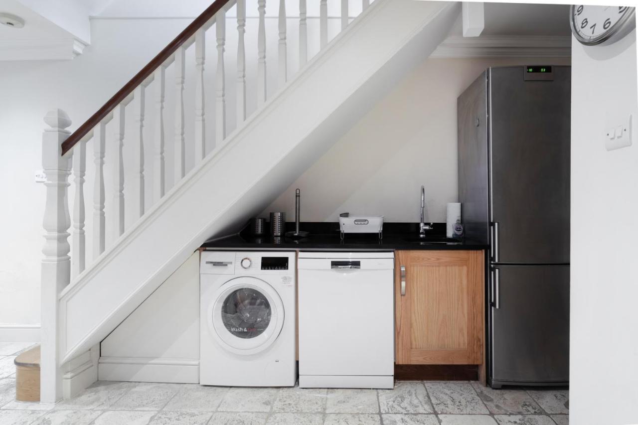 Holiday home Beautiful 4 Bedroom House Near Paddington Station