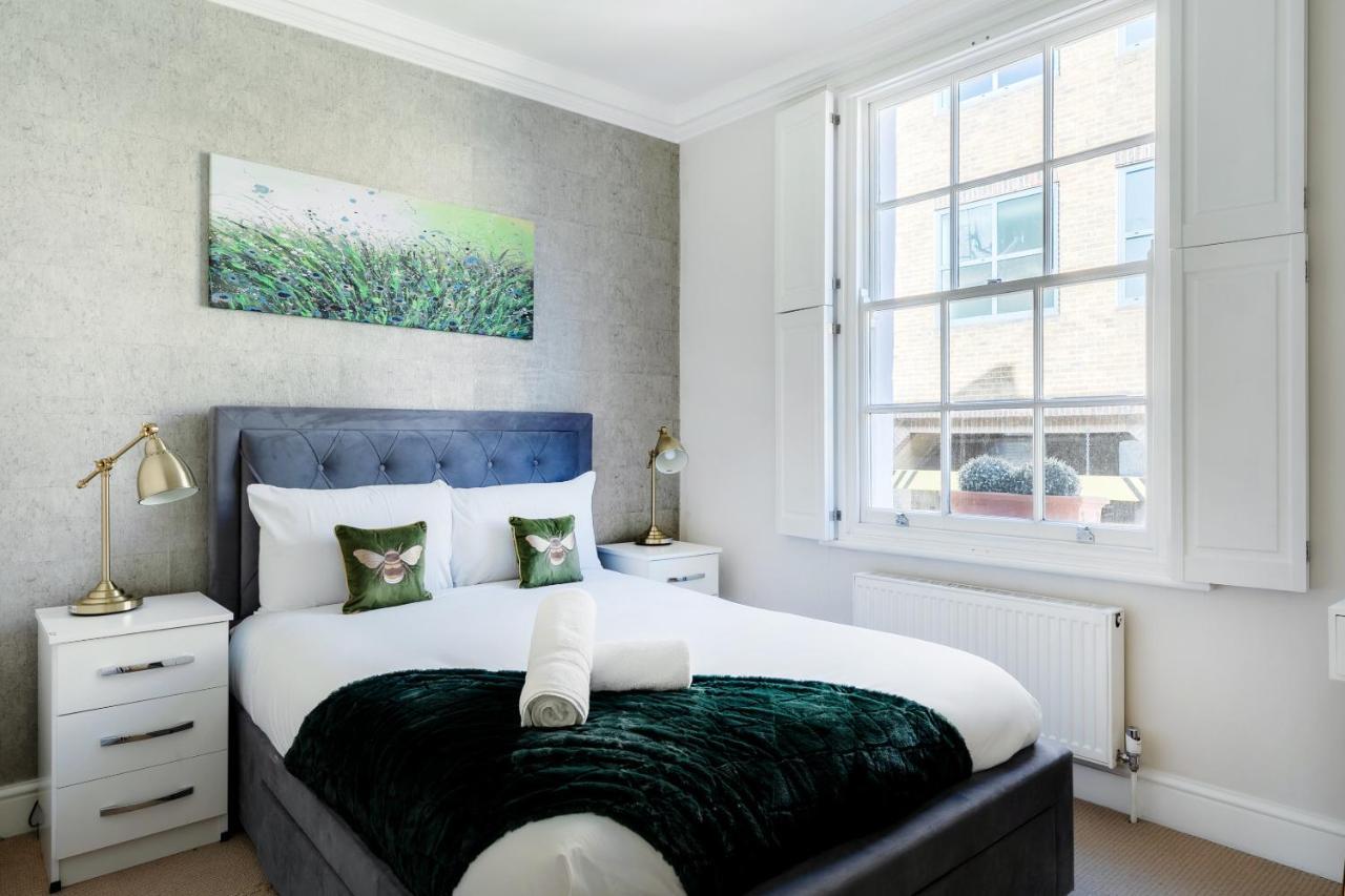Beautiful 4 Bedroom House Near Paddington Station Holiday home *