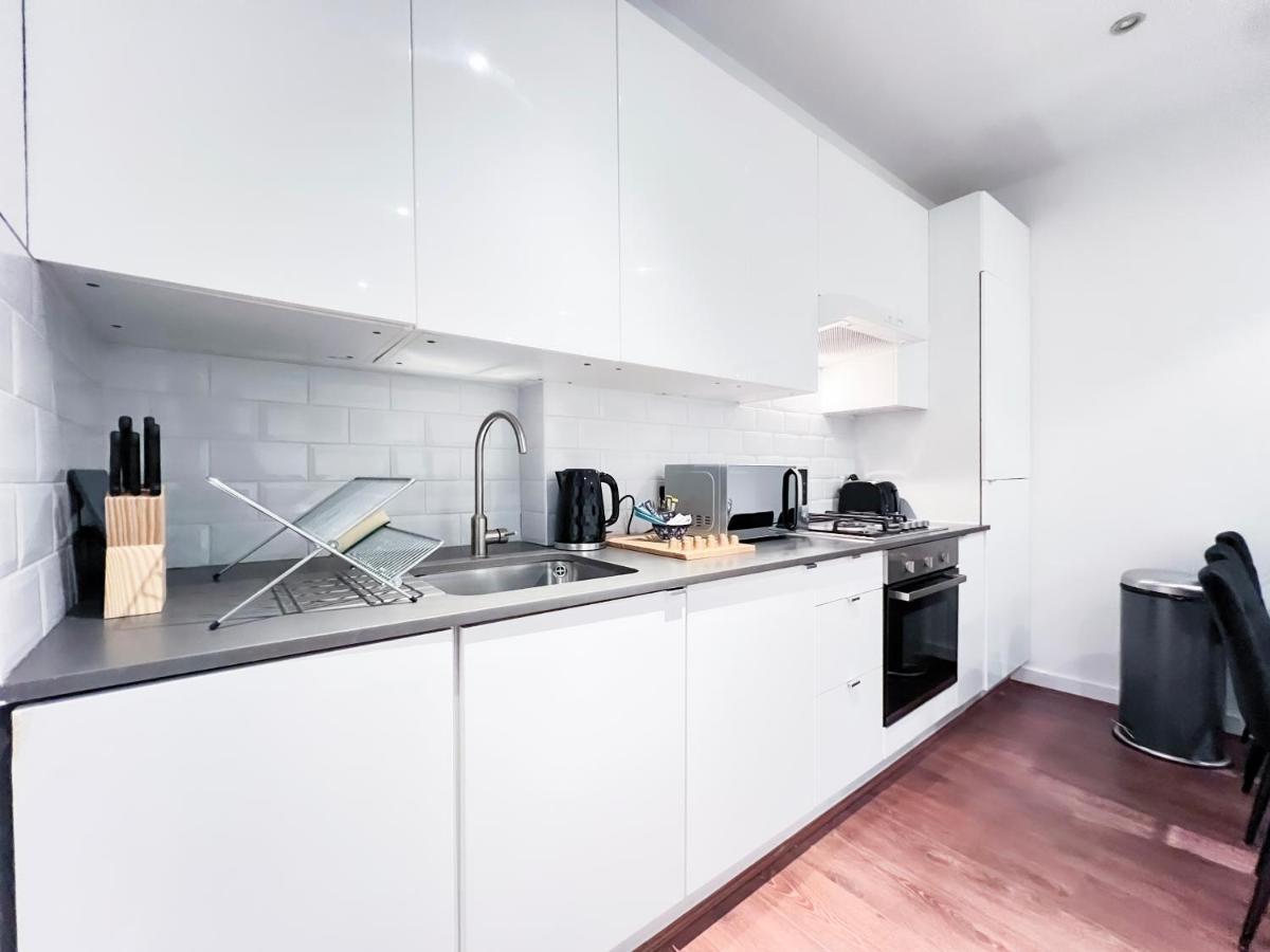 Prime Location Camden Luxury Sleeps 6 Apartment London