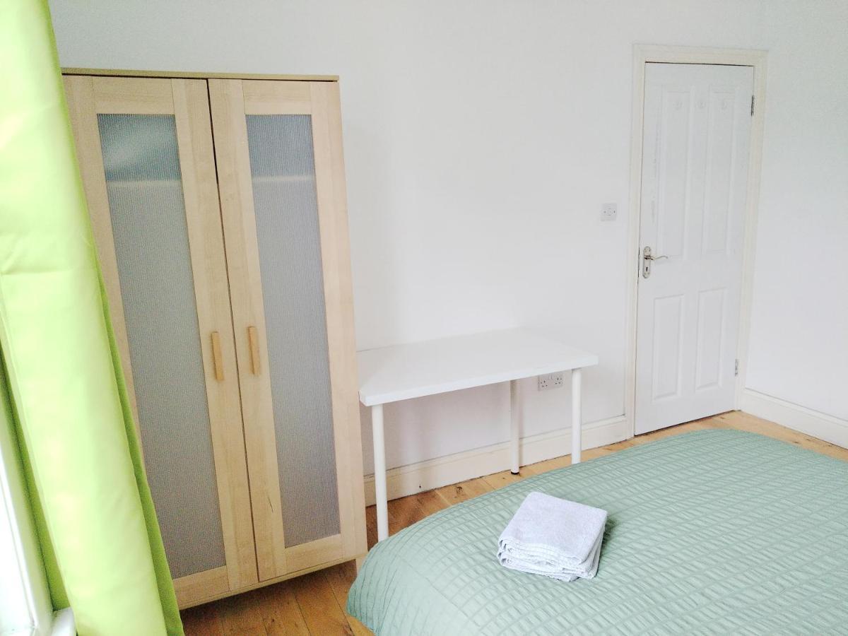 Cosy Near Canary Wharf & The O2