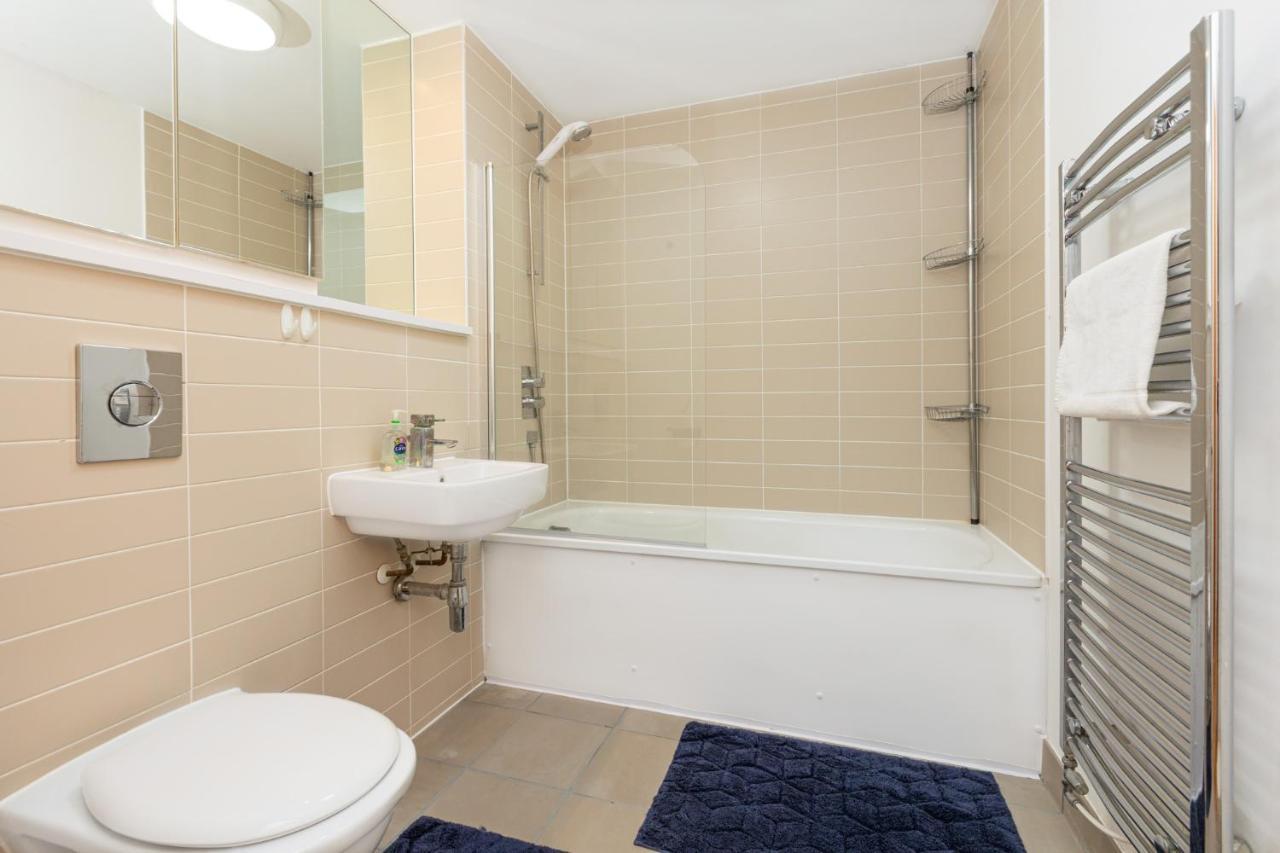 Immaculate 2br Flat, Greenwich, 2 Min Maze Hill St * London