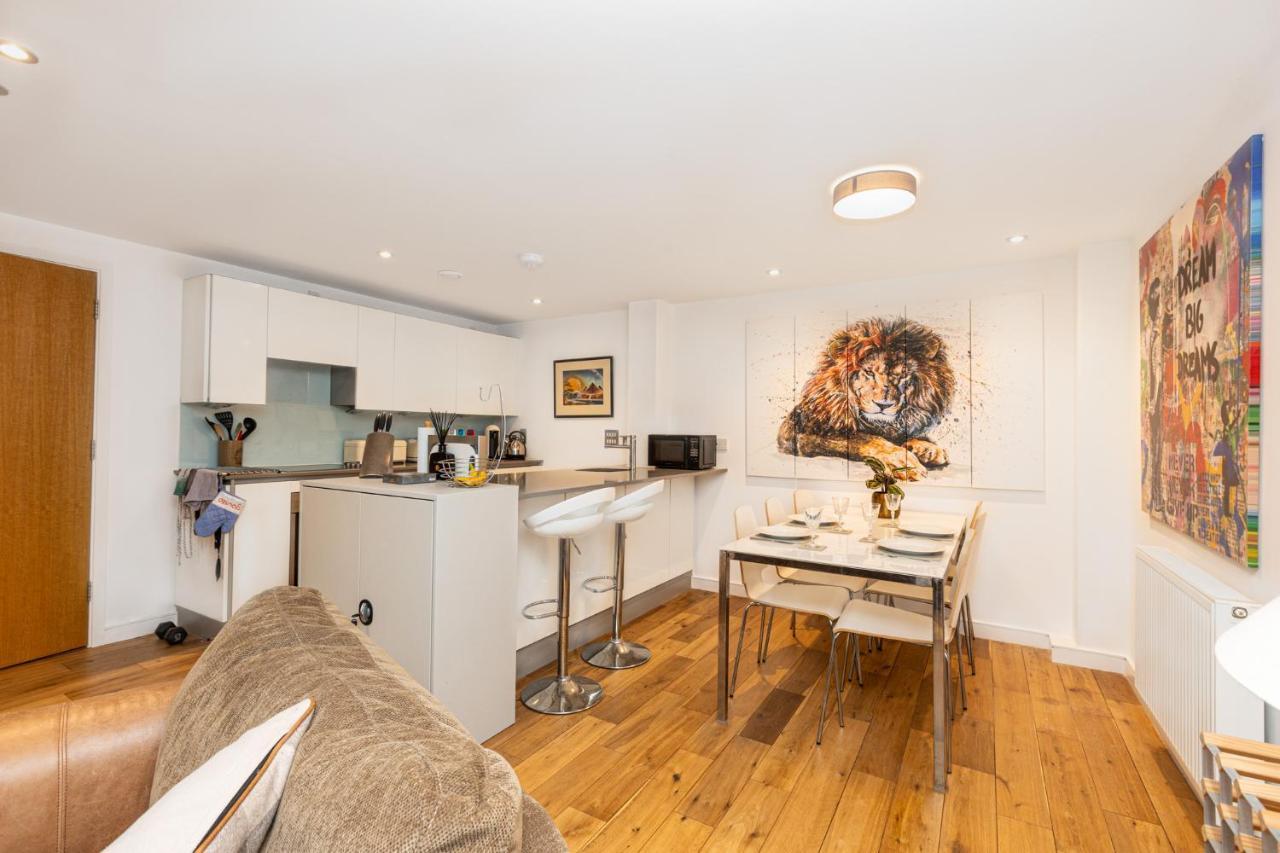 Immaculate 2br Flat, Greenwich, 2 Min Maze Hill St London