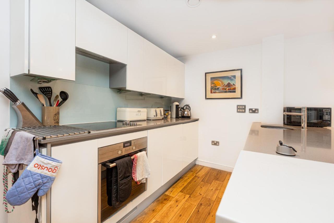 Immaculate 2br Flat, Greenwich, 2 Min Maze Hill St Apartment