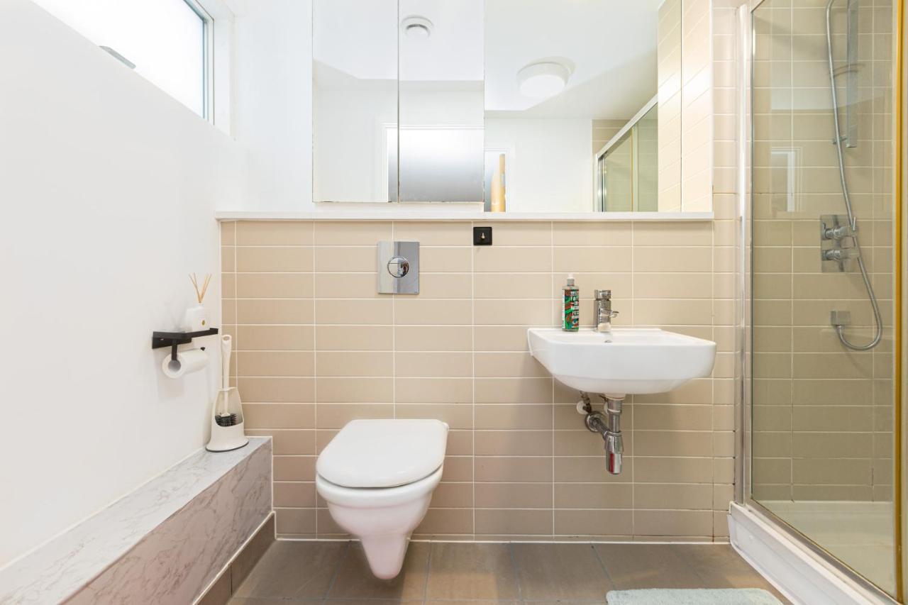 Immaculate 2br Flat, Greenwich, 2 Min Maze Hill St * London