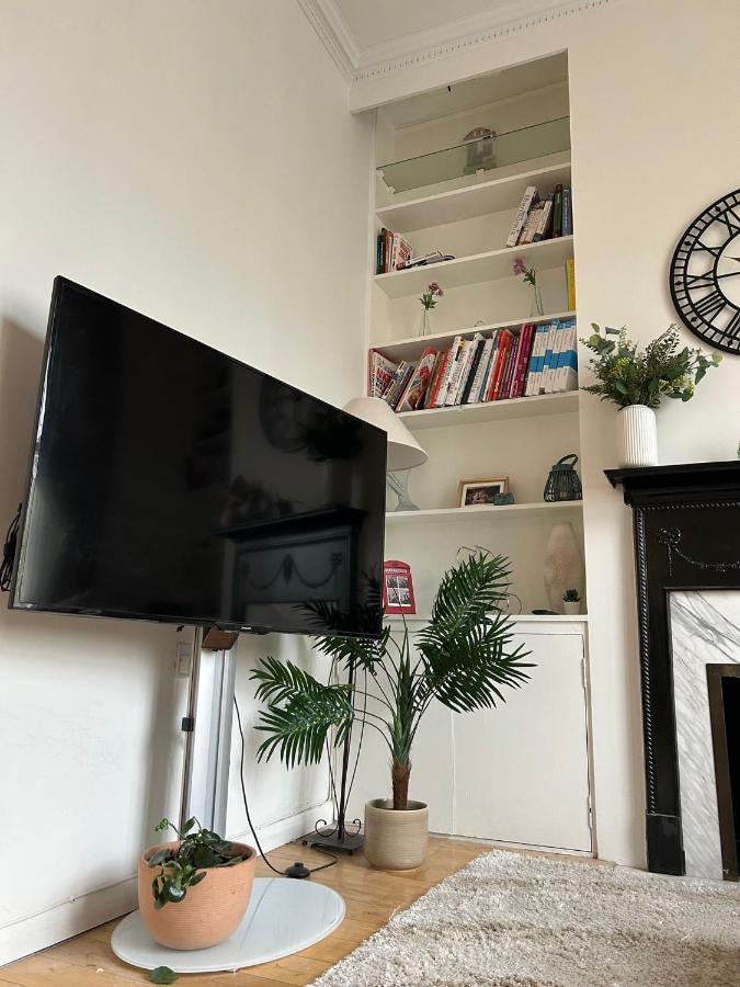 Charming 2 Beds In Chelsea By Earl's Court Station * Londen