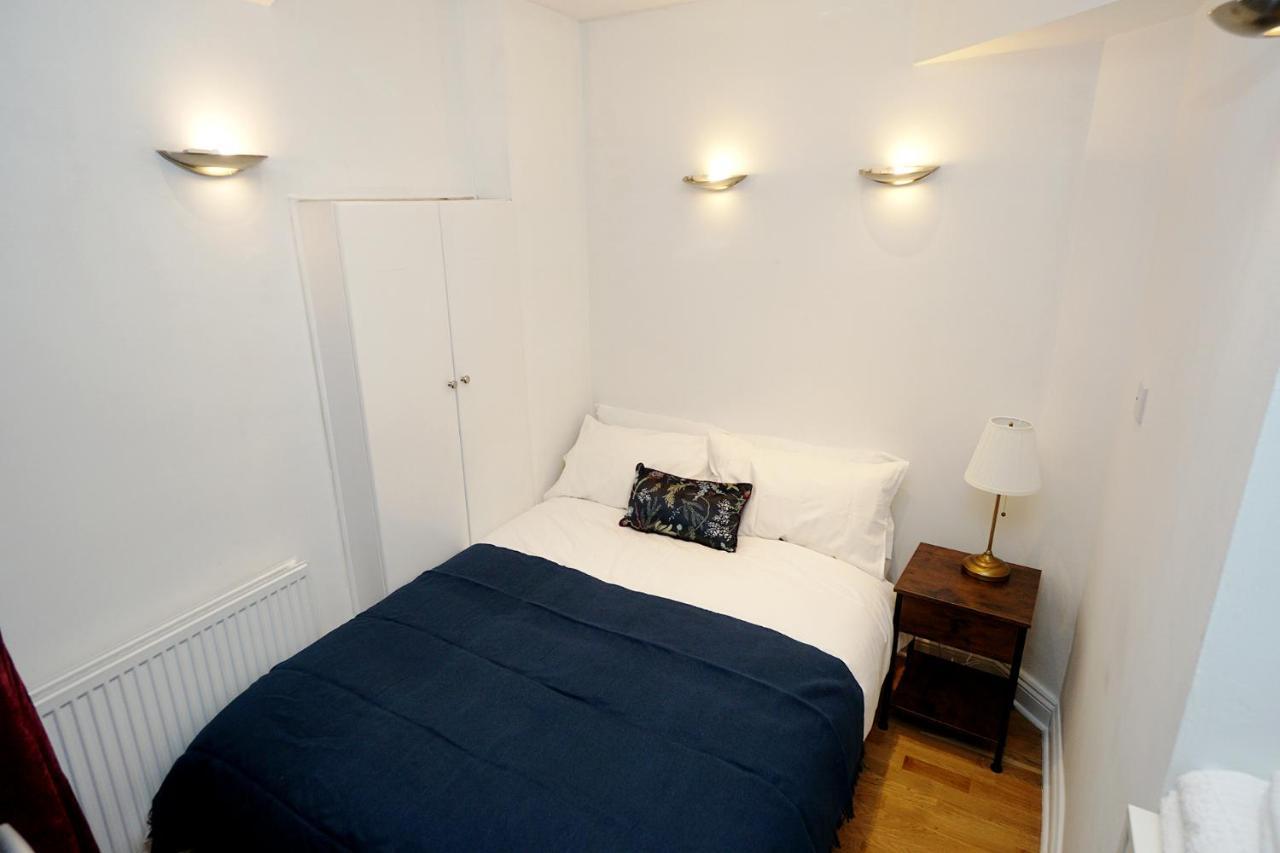 Cozy Retreat By Aresti * London