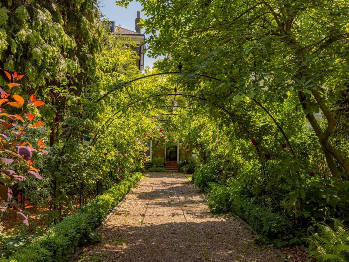 Pass The Keys Gorgeous With Access To A Private Garden London
