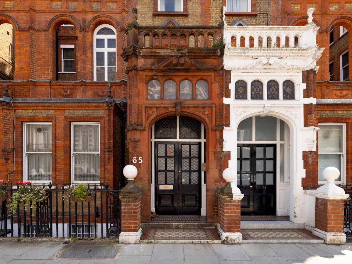 Pass The Keys Gorgeous With Access To A Private Garden Apartment London
