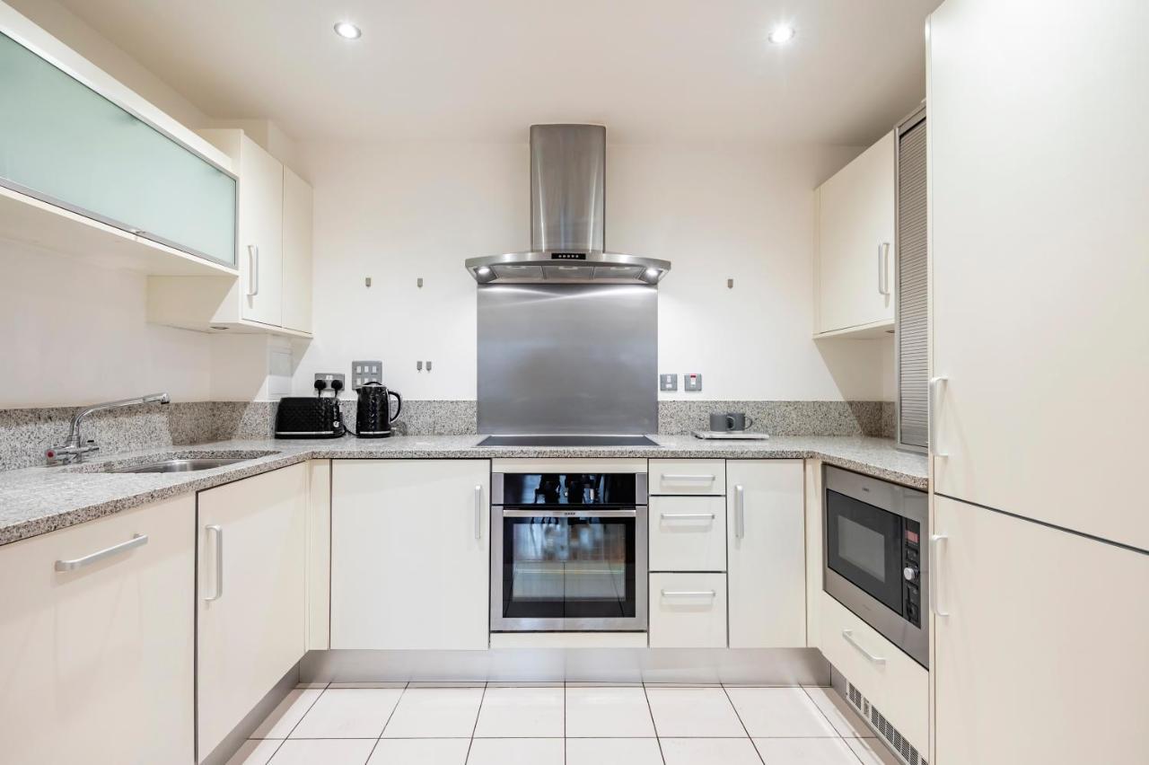 Paddington Basin View Apartment *