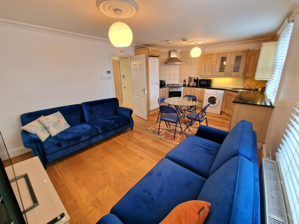 Cosy In Kensington - Great Location! 3 Minutes Walk To Earl's Court Station Leilighet London