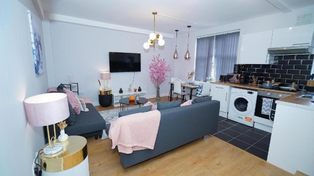 Sussex Garden One Bedroom * London