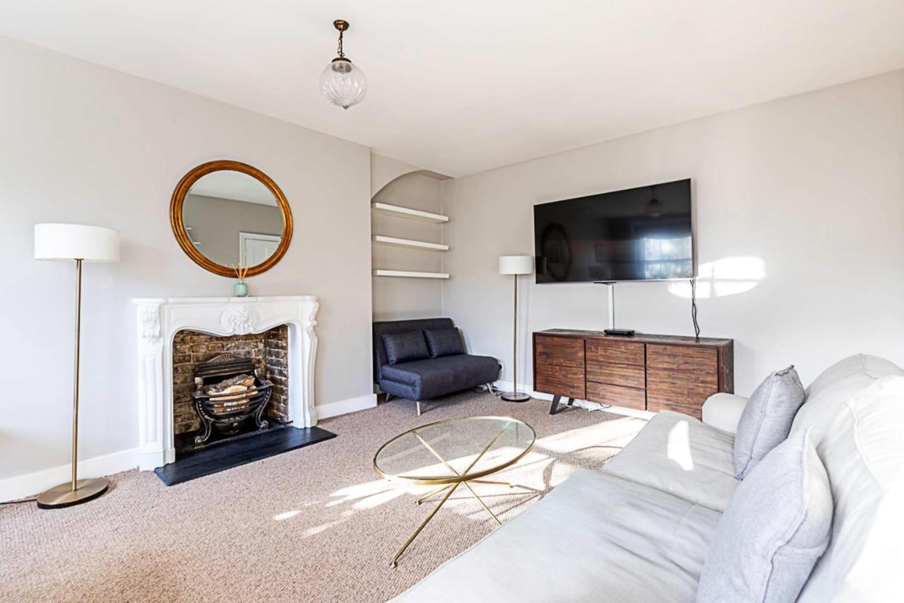 Beautiful One-bedroom In Notting Hill Apartment *