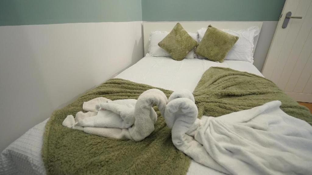 Sussex Garden One Bedroom Apartment London