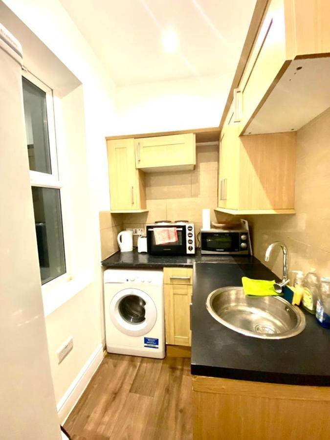 Lovely 3 Bedroom Property Next To Paddington Station Central Apartment *