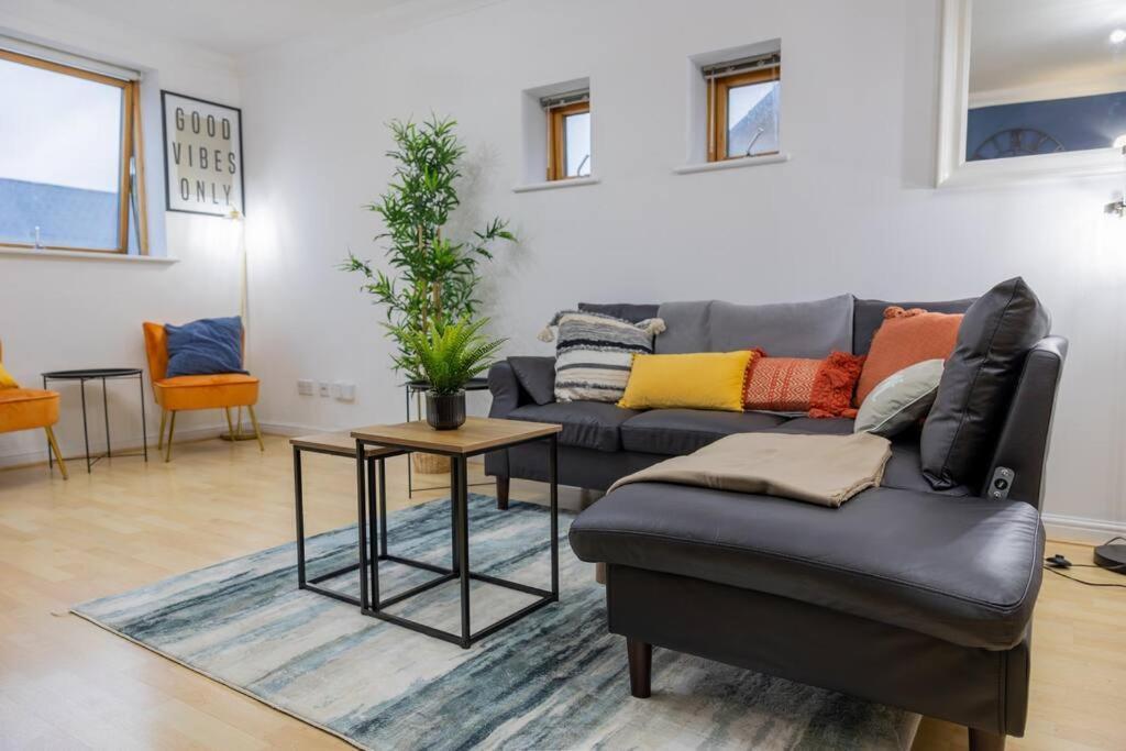 Morden Apartment, By The Sea With Free Parking Londen