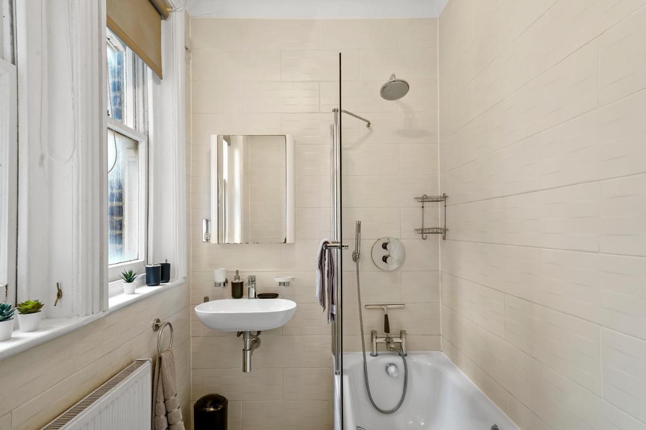 Delightful Flat In - Sleeps 6 London