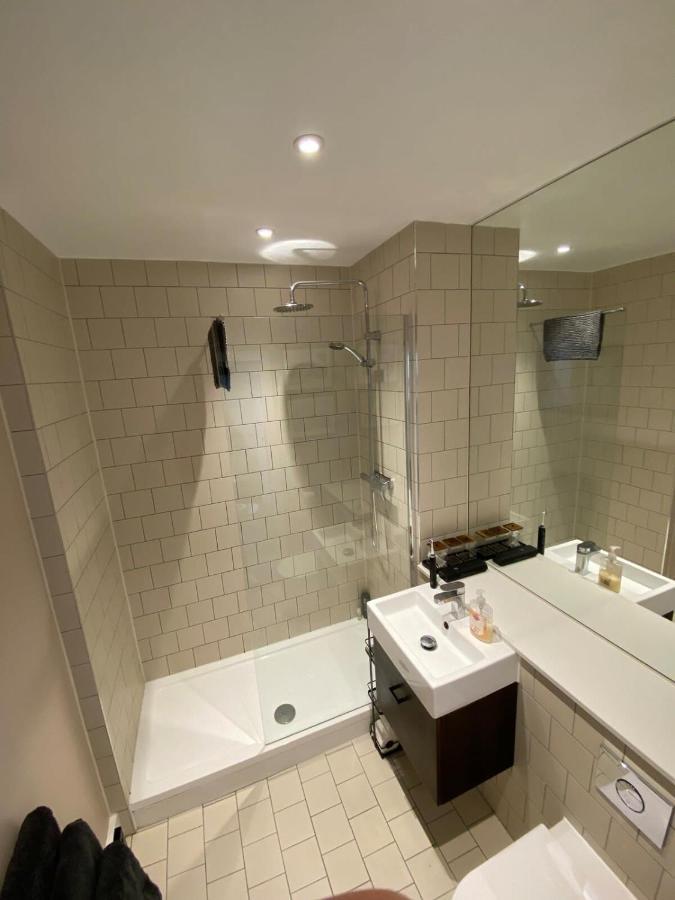 Tasteful 2bd Flat Wopen Plan Living - Blackheath! Apartment *