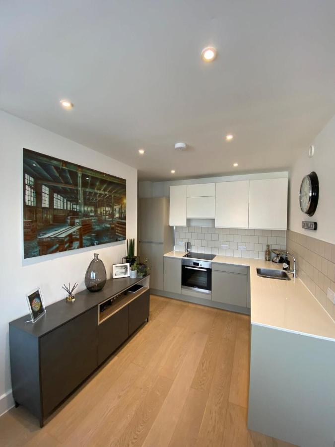 Apartment Tasteful 2bd Flat Wopen Plan Living - Blackheath!