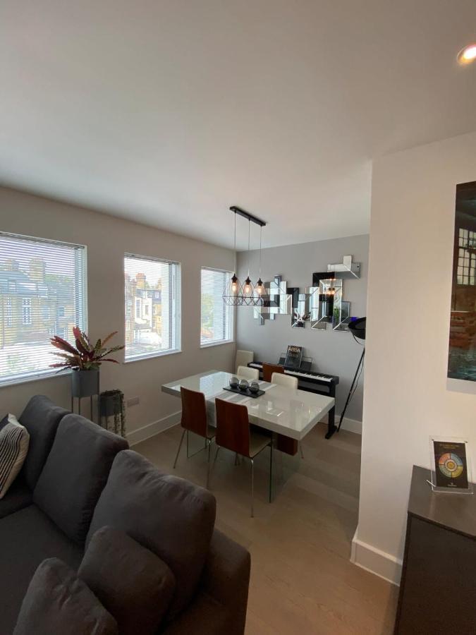 Apartment Tasteful 2bd Flat Wopen Plan Living - Blackheath! *