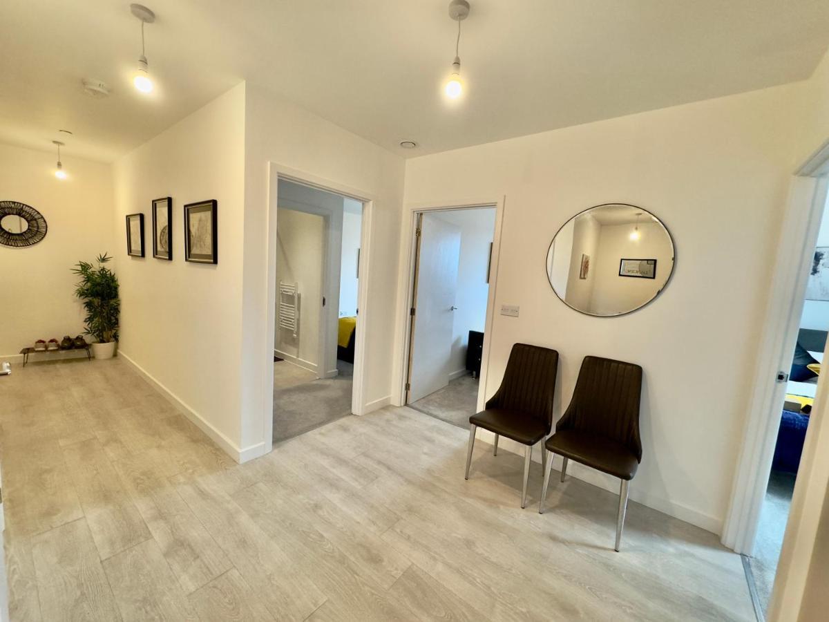 Apartment 3bedroom, 2bathroom, Balcony,luxury Flat Westfield