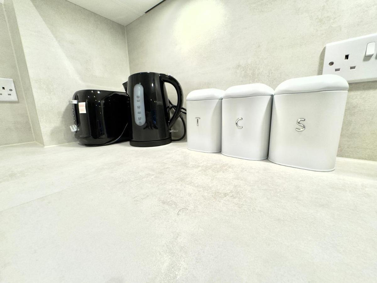 Apartment 3bedroom, 2bathroom, Balcony,luxury Flat Westfield London