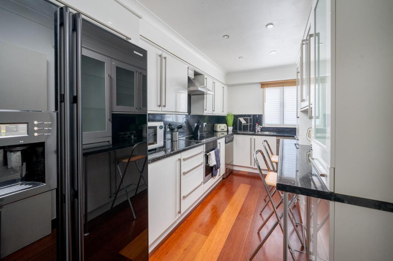 Apartamento Stylish Deluxe 2Br Duplex - Free Parking - Near Canary Wharf