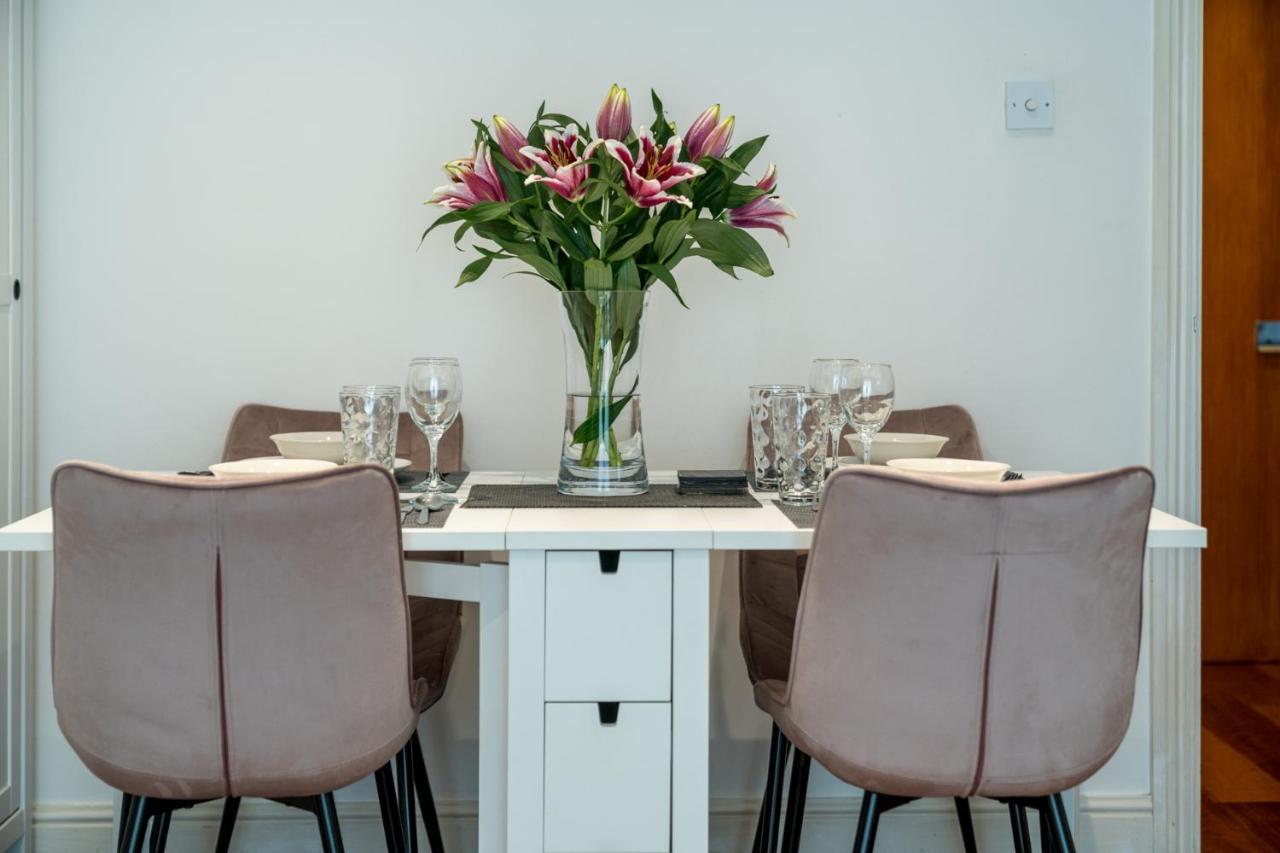 Leilighet Stylish Deluxe 2Br Duplex - Free Parking - Near Canary Wharf London