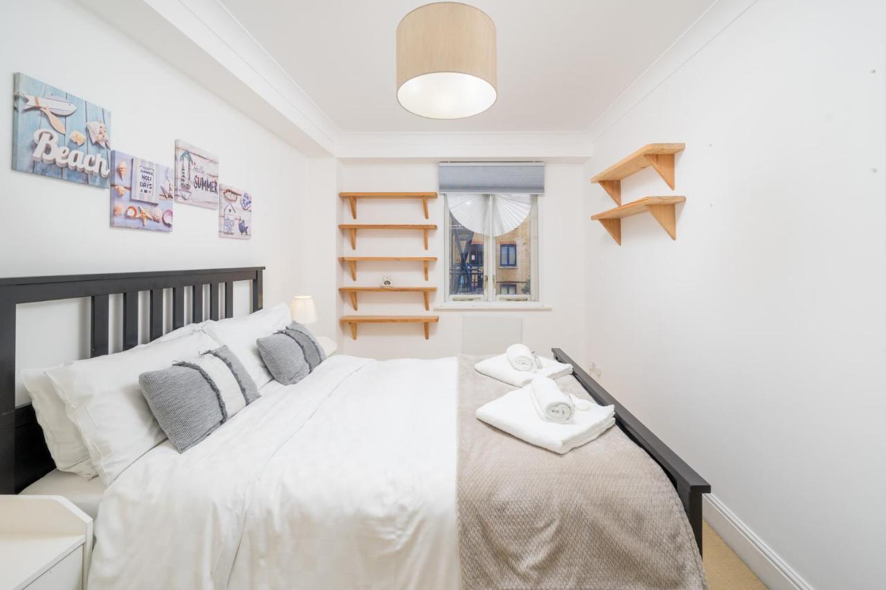 Stylish Deluxe 2Br Duplex - Free Parking - Near Canary Wharf Leilighet