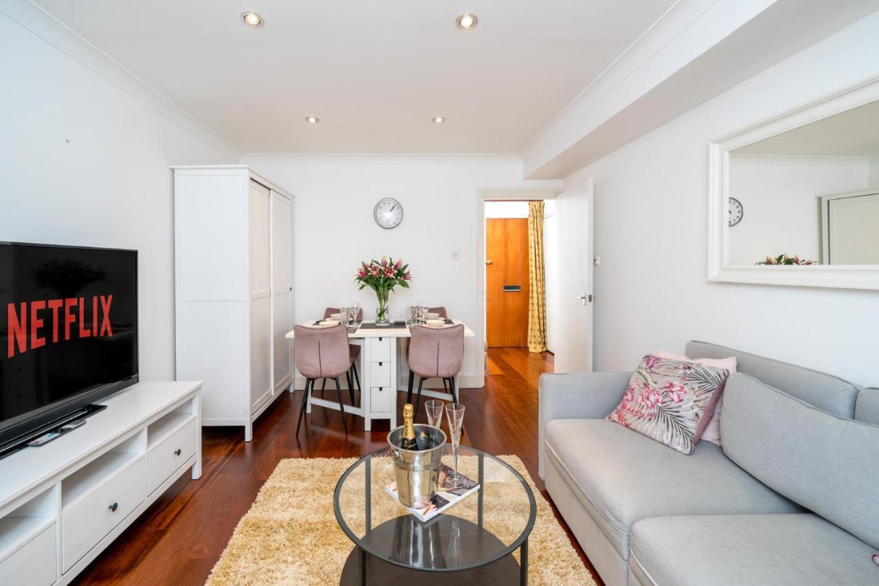 Stylish Deluxe 2Br Duplex - Free Parking - Near Canary Wharf Apartamento