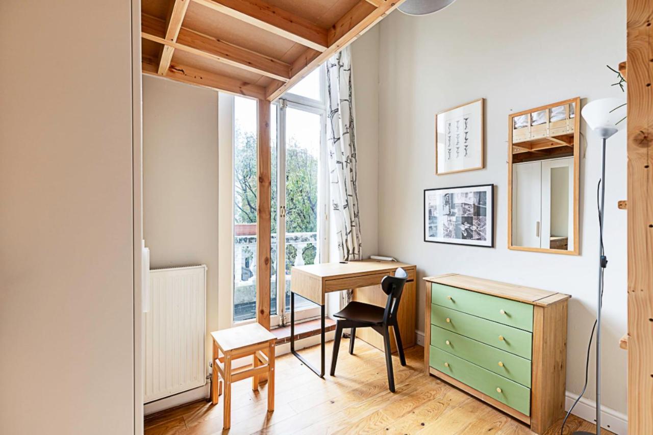 Beautiful Two Bedroom Abode Near Victoria Londen