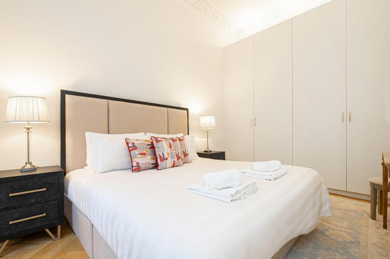 Beautiful Belgravia By Underthedoormat *