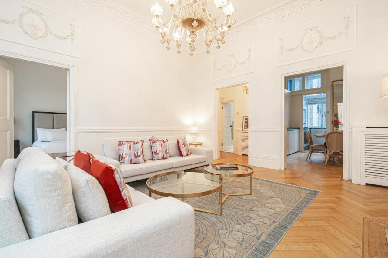 Beautiful Belgravia By Underthedoormat * London