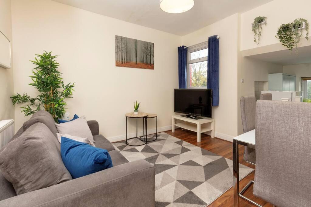 Charming North Apartment
