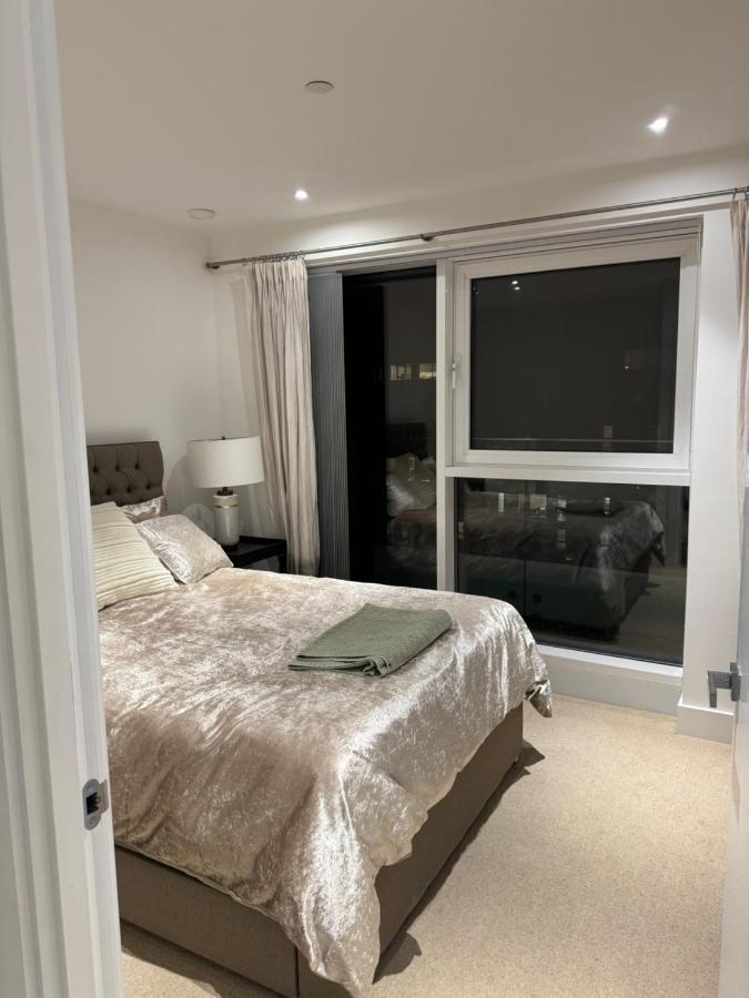 2 Bed 2 Bath - Amazing Views Of And River Thames Londres